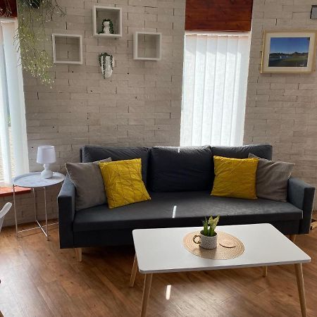 U Vrabcaka Apartment Zlonin Екстериор снимка