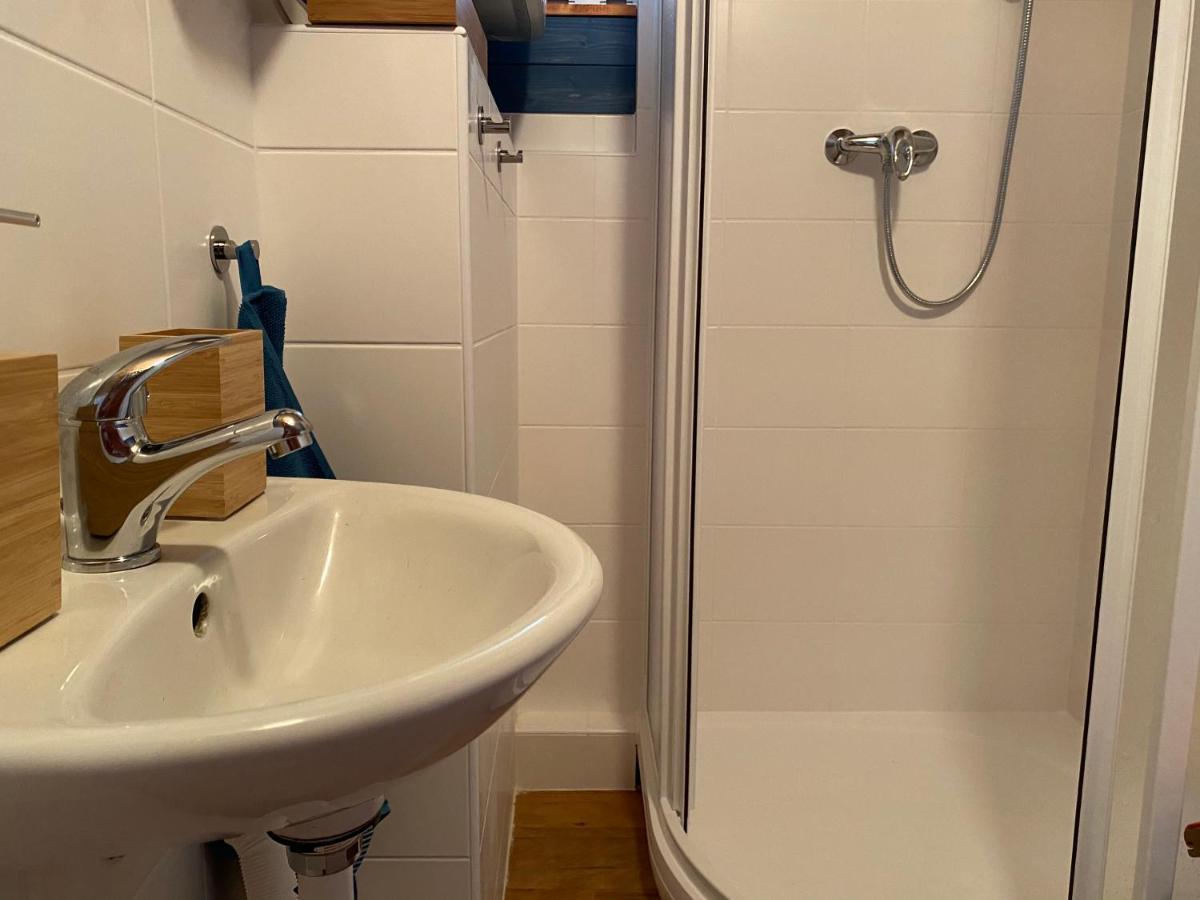 U Vrabcaka Apartment Zlonin Екстериор снимка