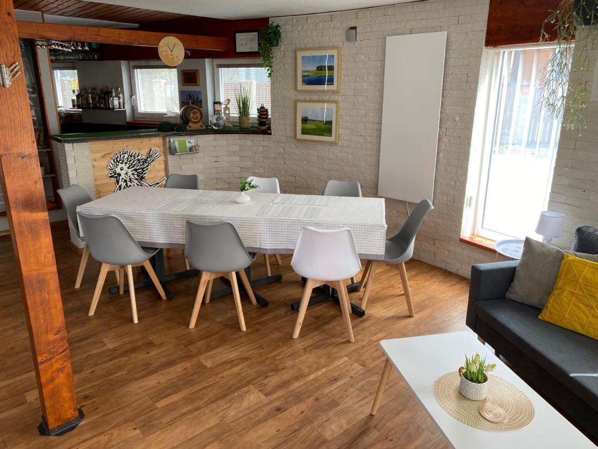 U Vrabcaka Apartment Zlonin Екстериор снимка